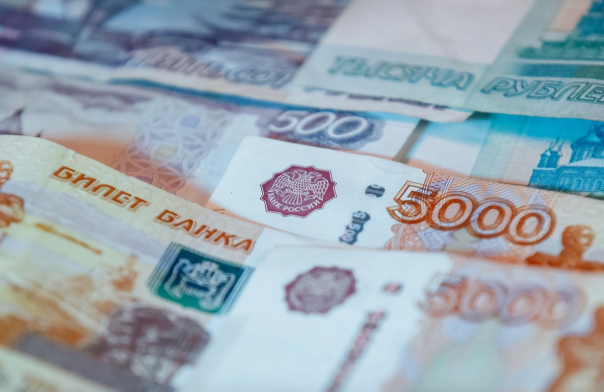 Наличные деньги в России: спрос на рубли заметно вырос летом 2026 года. 